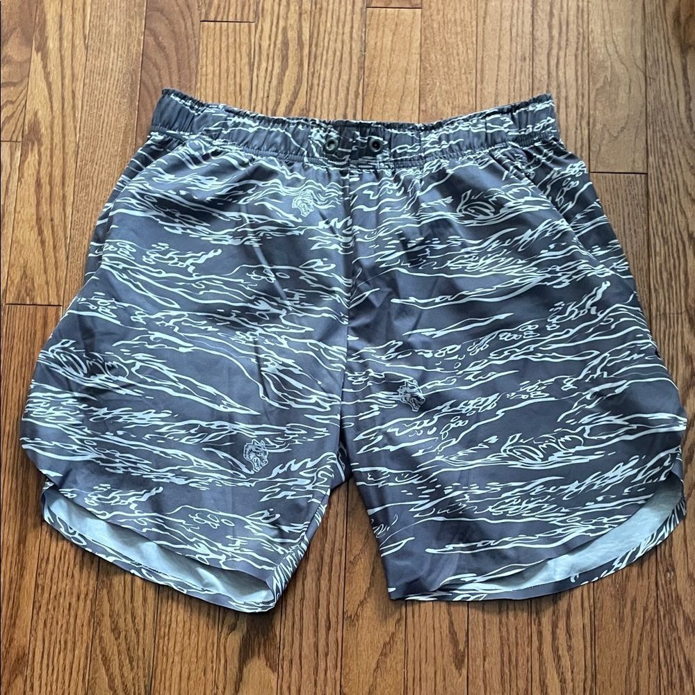 Darc Sport Camo Athletic Shorts Men’s Sz Large